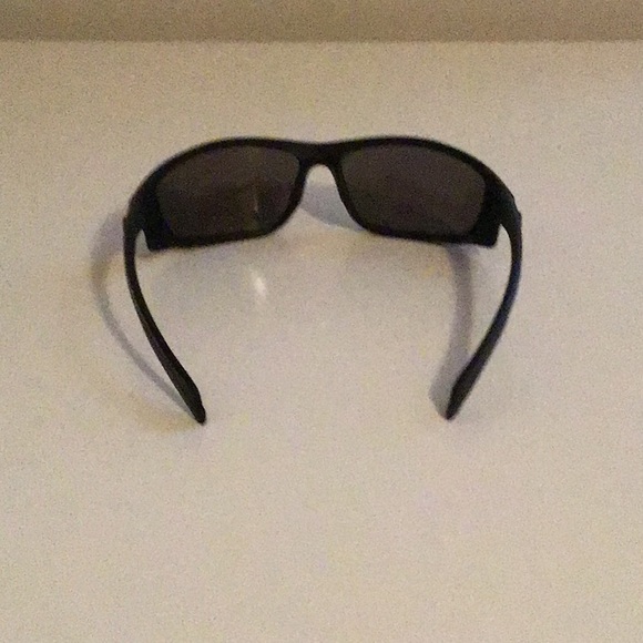 Signature sunglasses - Picture 1 of 3